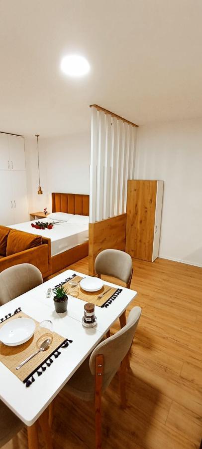 Selvia Apartament Tirana Bagian luar foto
